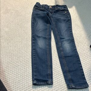 Classic Blue girls  Jeans. Justice size 6 slim